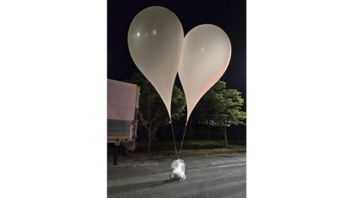 Airports in South Korea Paralyzed by North Korean Garbage Balloons